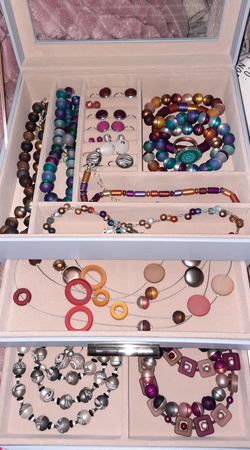 SONGMICS-3-Tier-Jewellery-Box-with-Glass-Lid-Amazon.de-Fashion3.png